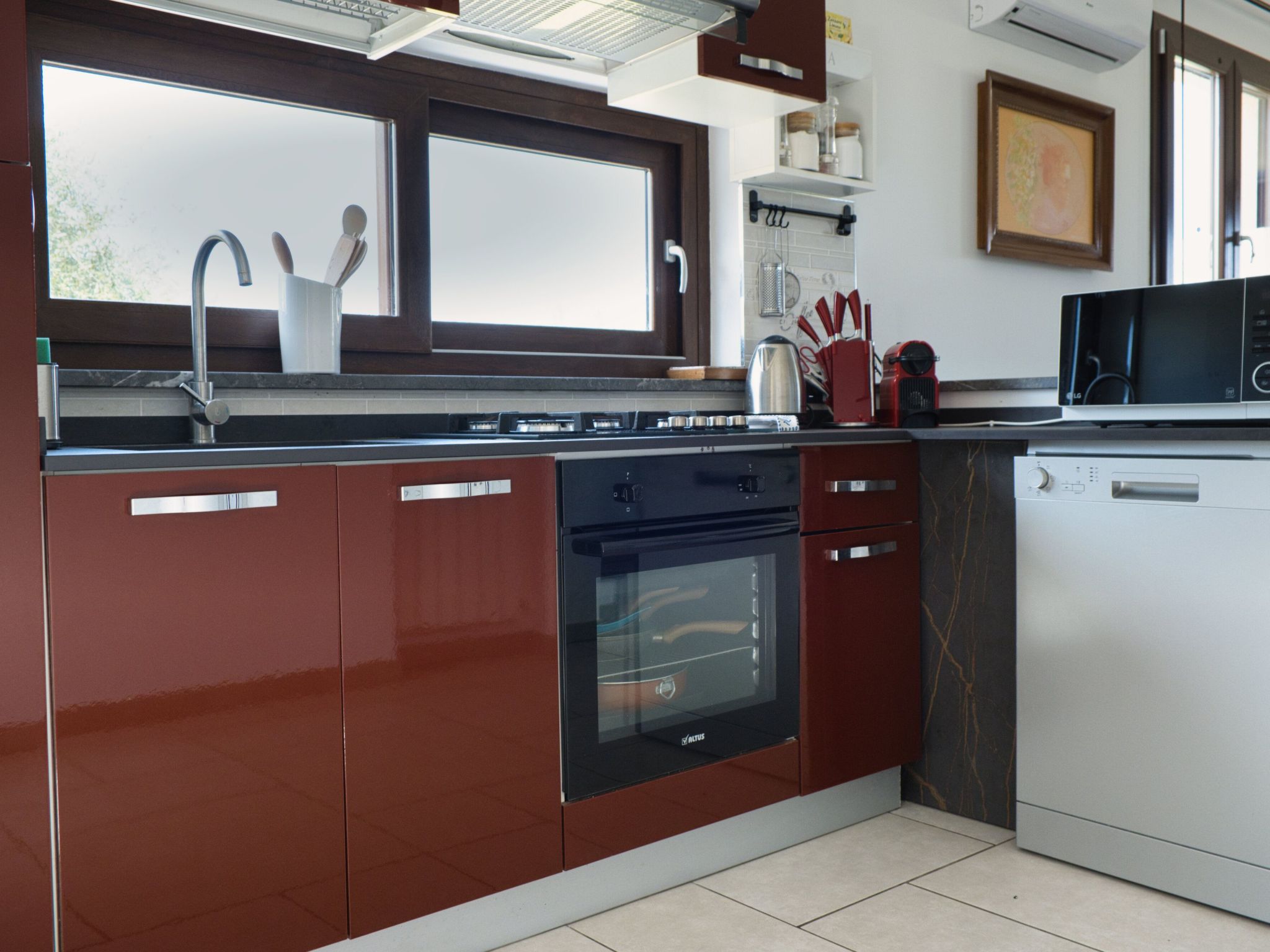 Villa of Wings-Binnen