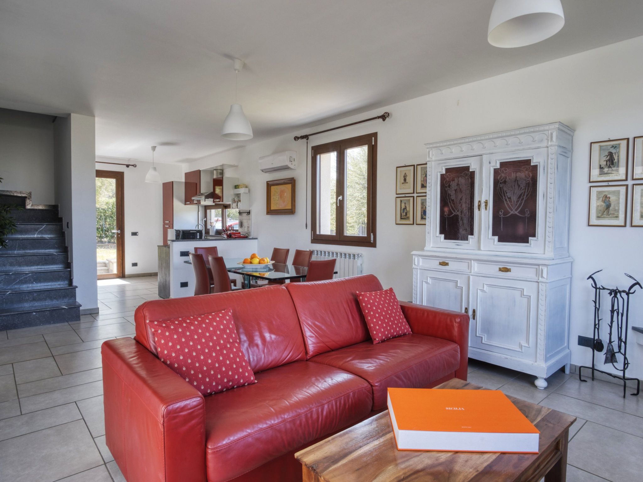 Villa of Wings-Binnen