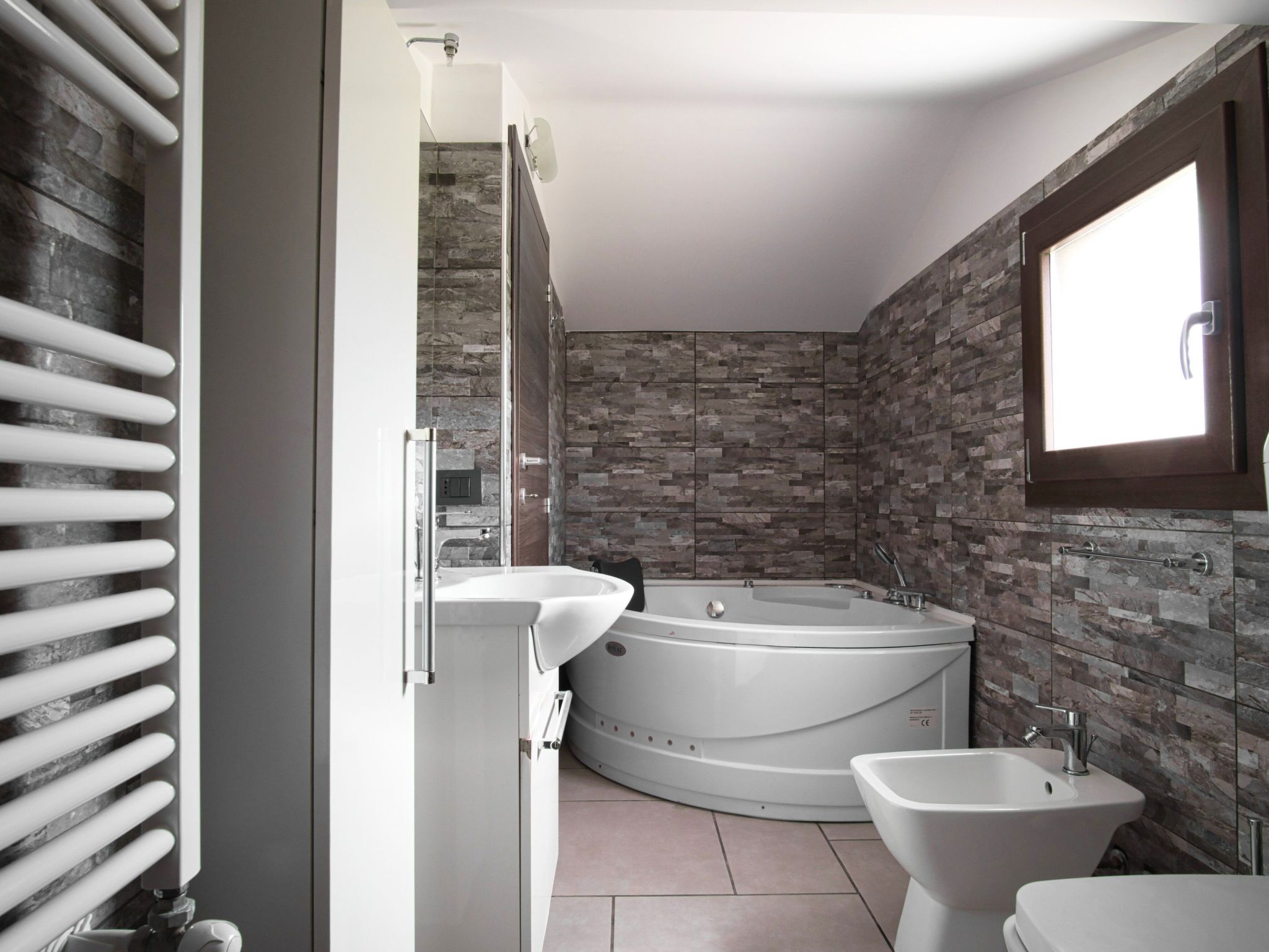 Villa of Wings-Binnen