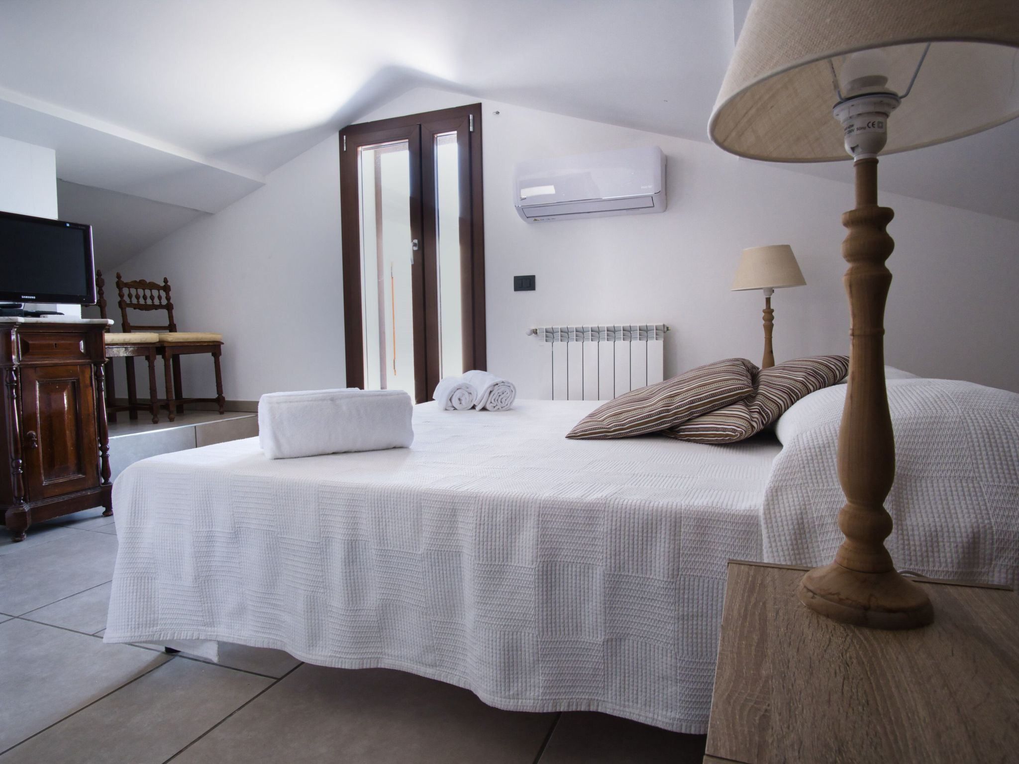 Villa of Wings-Binnen