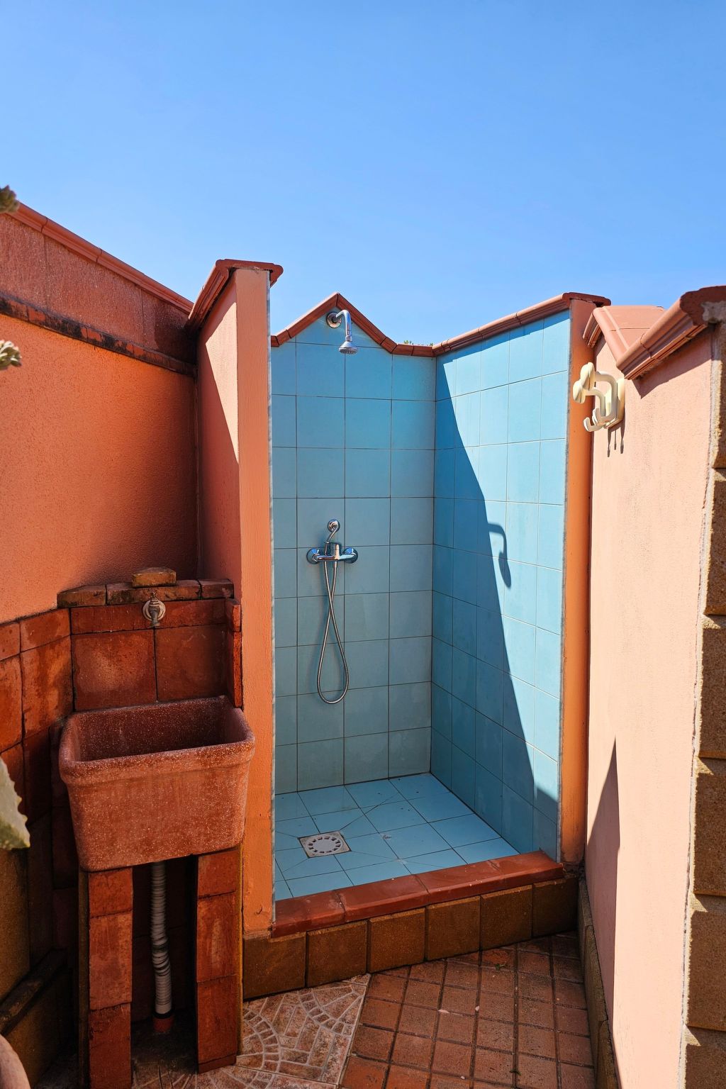 Helle mediterrane Villa mit Veranda und Garten-Binnen