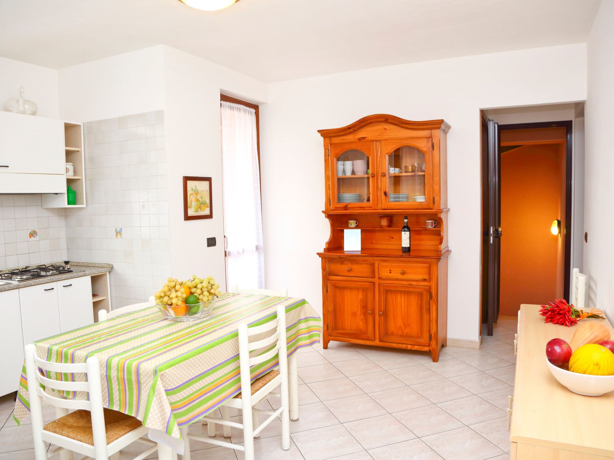 Helle mediterrane Villa mit Veranda und Garten-Binnen