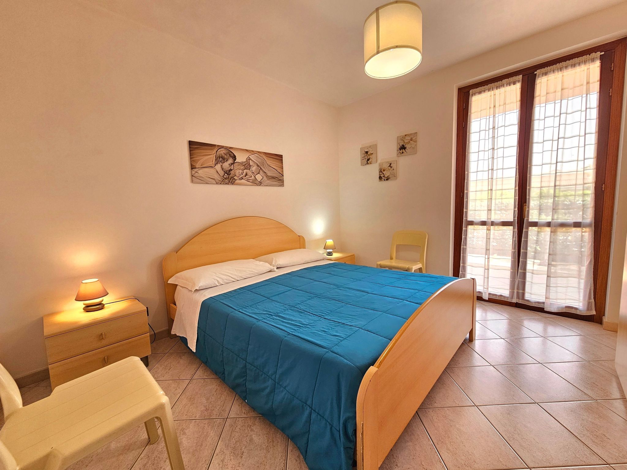 Helle mediterrane Villa mit Veranda und Garten-Binnen