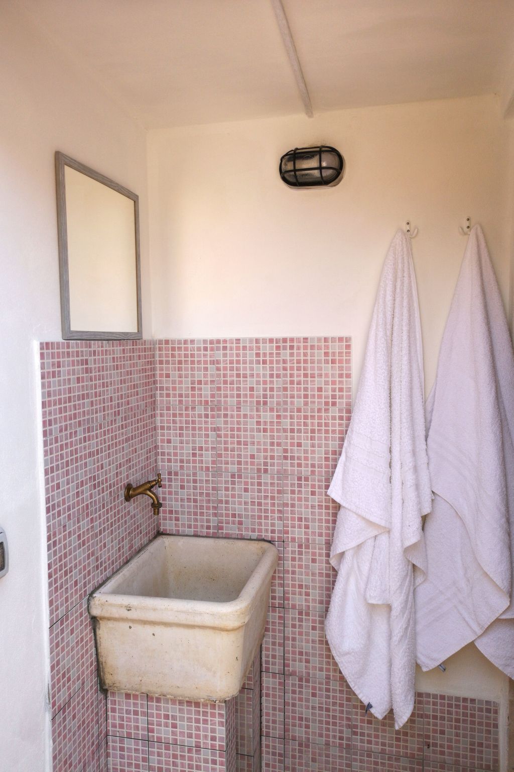 Helle mediterrane Villa mit Veranda und Garten-Binnen