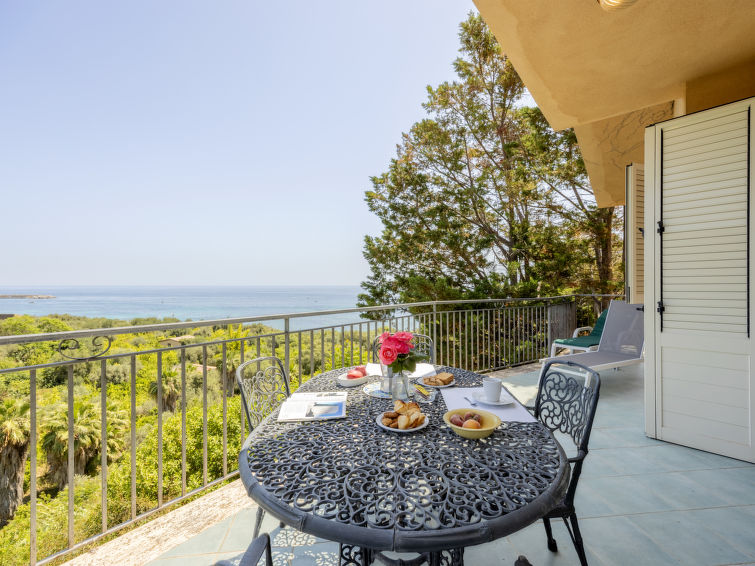 4-persoons appartement met zeezicht in Santa Flavia in Santa Flavia