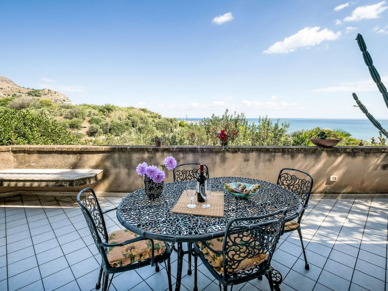 Search and Stay destination Santa Flavia, Sicilia - Italy from AU$ 306. Cicladi Milos