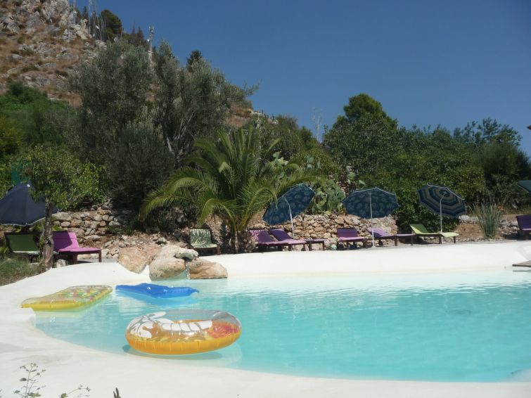 2-persoons vakantiehuis in centrum Santa Flavia op 800m van zee in Santa Flavia