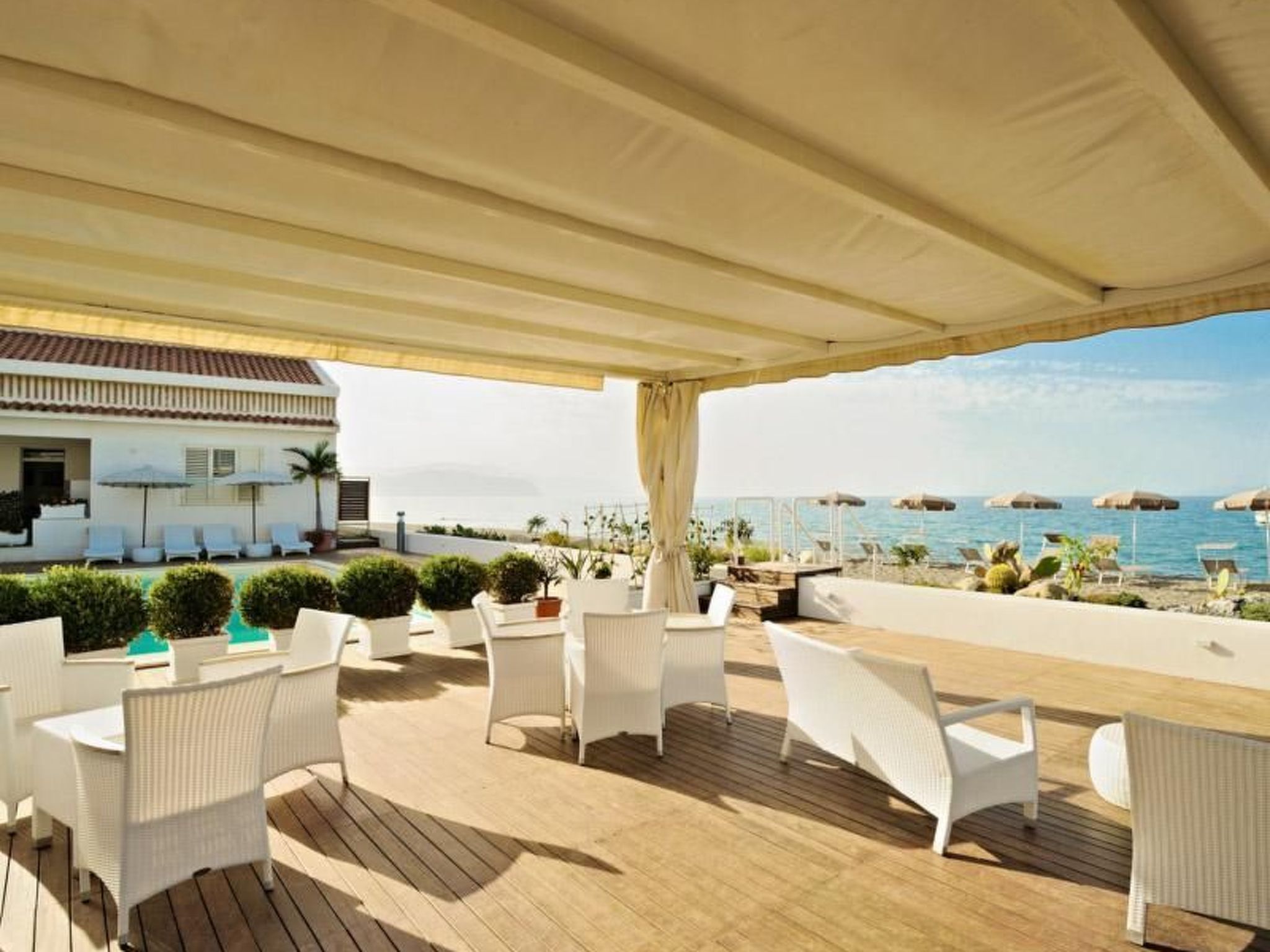 Wohnung mit Grill, Terrasse und Pool-Binnen