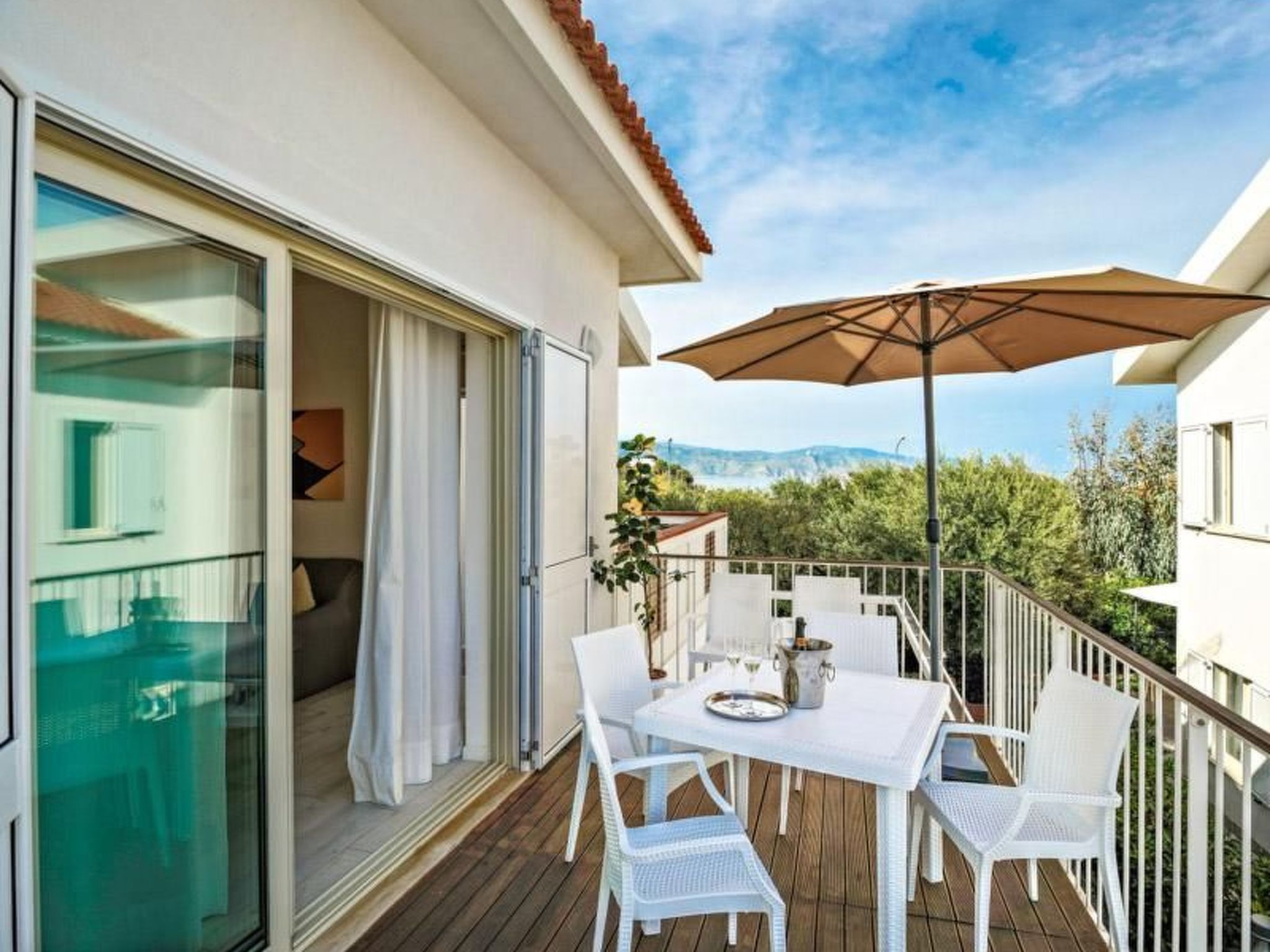 Wohnung mit Grill, Terrasse und Pool-Binnen