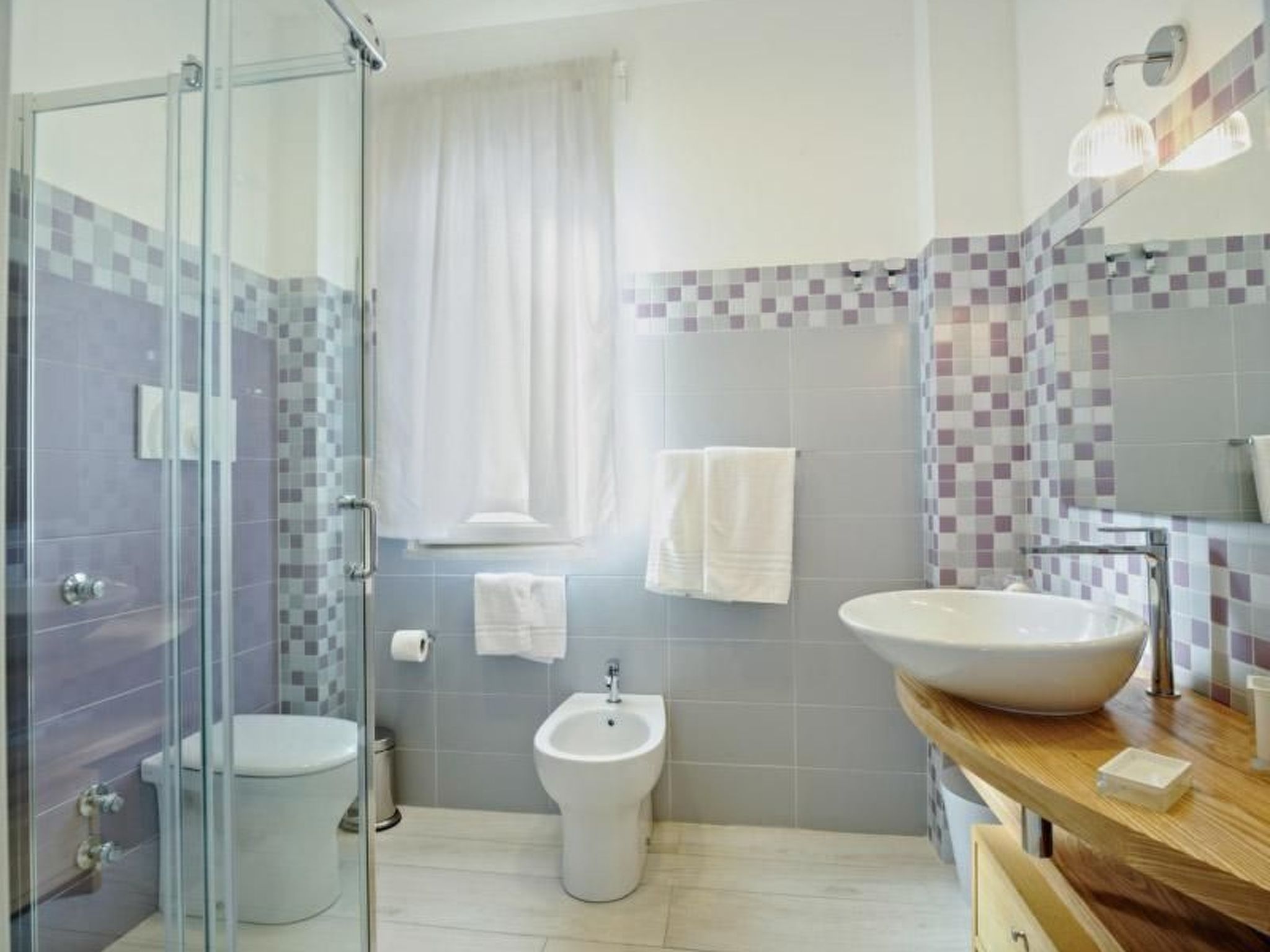 Wohnung mit Grill, Terrasse und Pool-Binnen