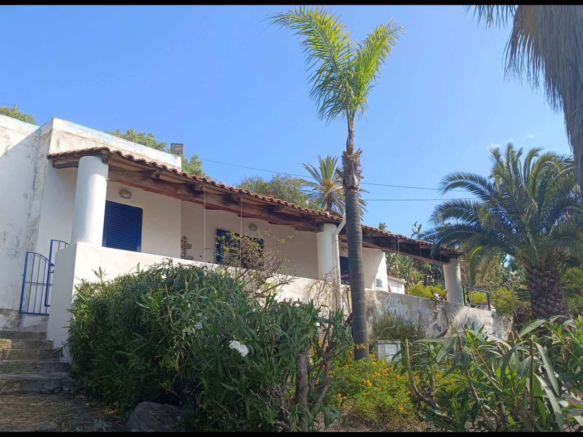 Villa in Panoramasprache, nur wenige Minuten vom Meer entfernt-Image-tags.info