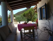Villa Noir in Vulcanello