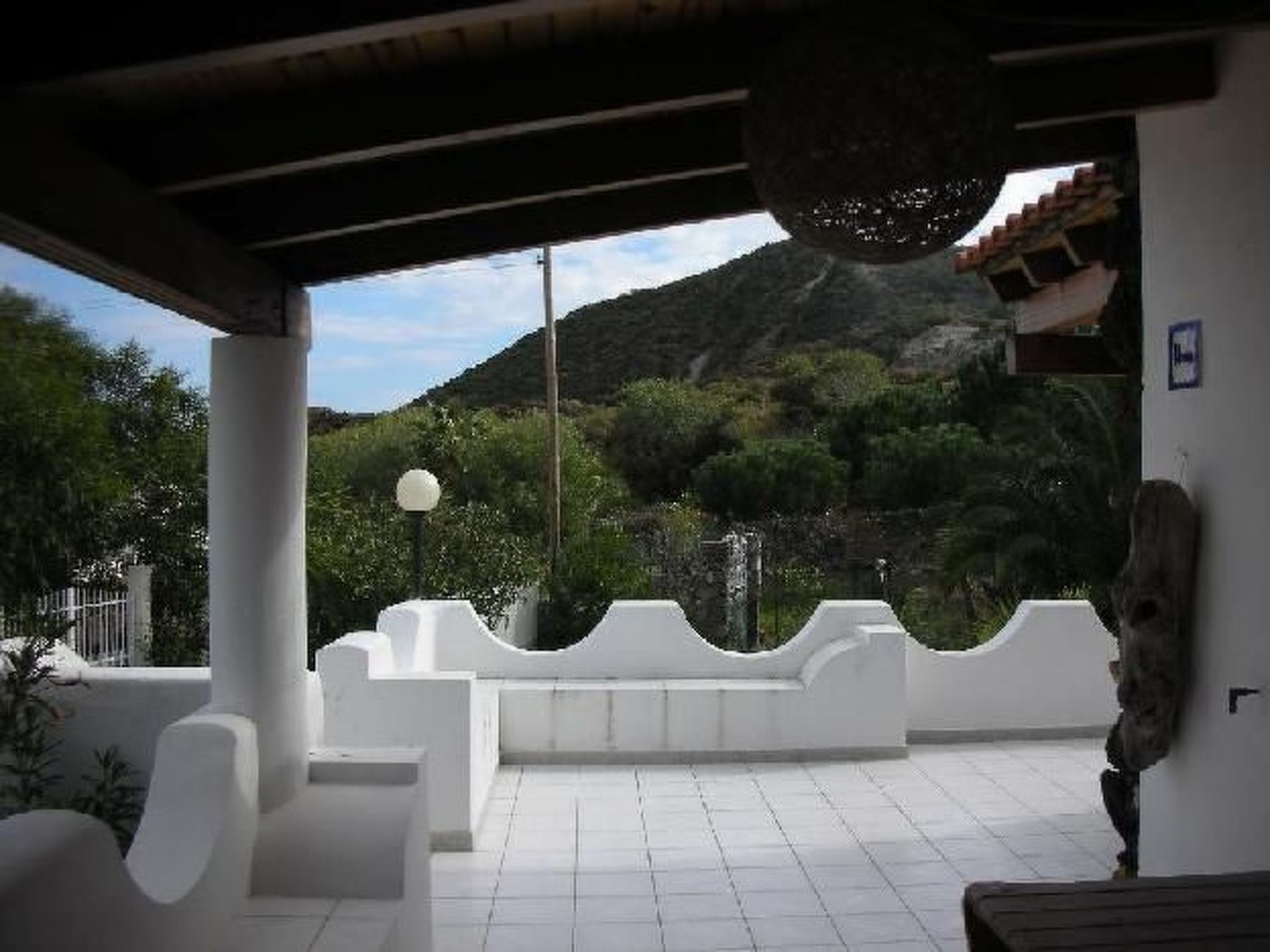 Villa Noir in Vulcanello-Image-tags.info