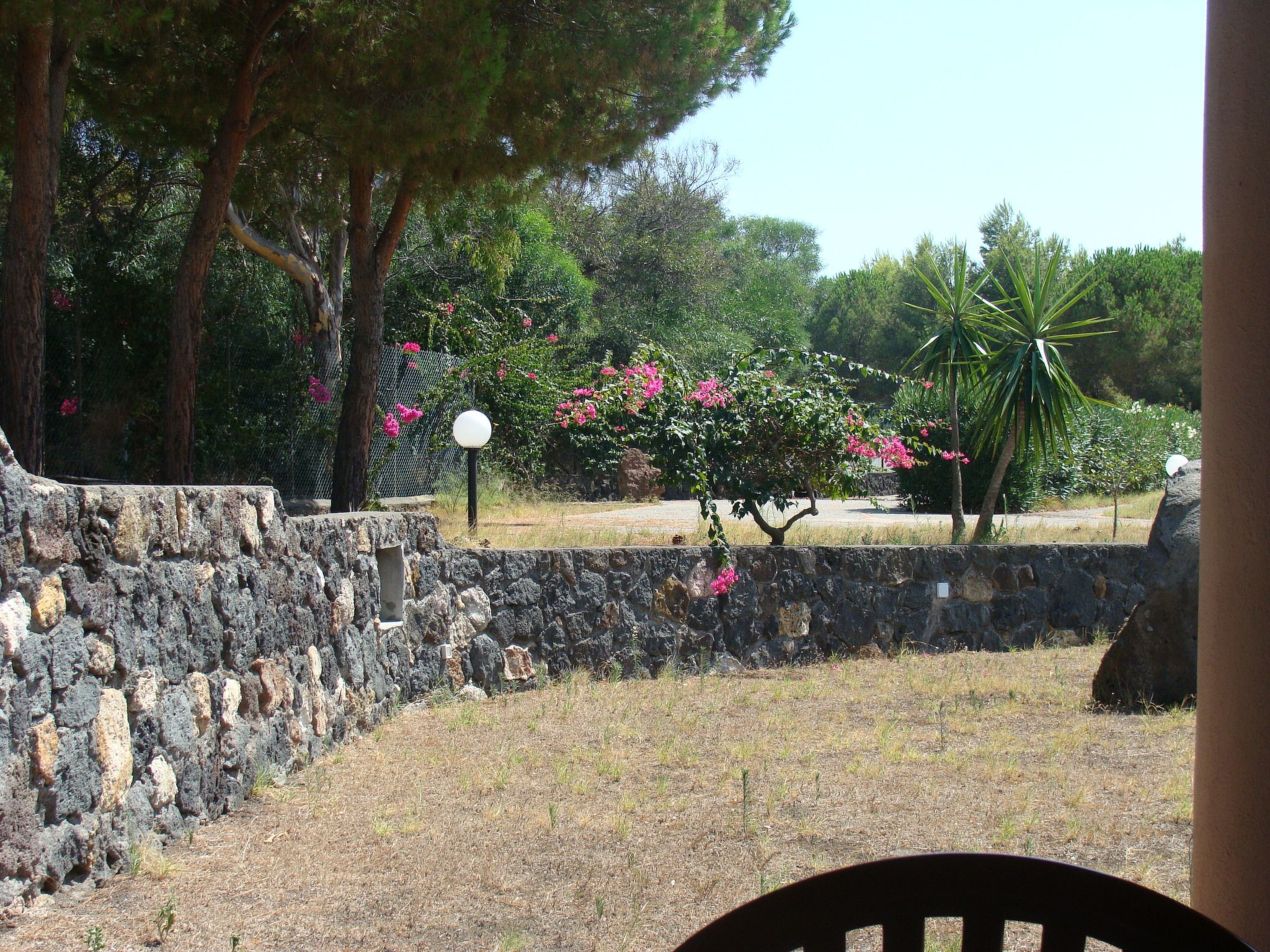 Villa Noir in Vulcanello-Image-tags.info