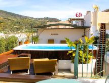 Panoramavilla aan zee in hartje Lipari met terras en uitzicht - thumbnail 1