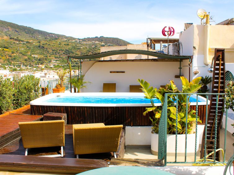 Gemütliche Wohnung Mit Panoramaterrasse - Lipari