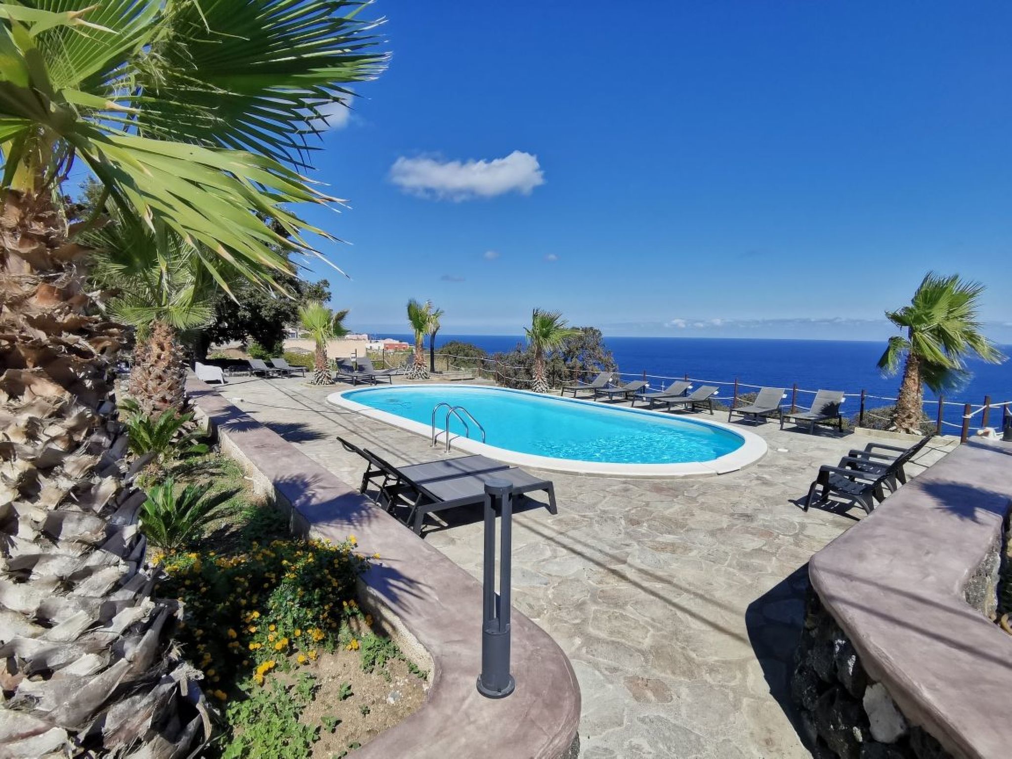 Wohnung 'Alba6' mit Privatparkplatz-Dehors