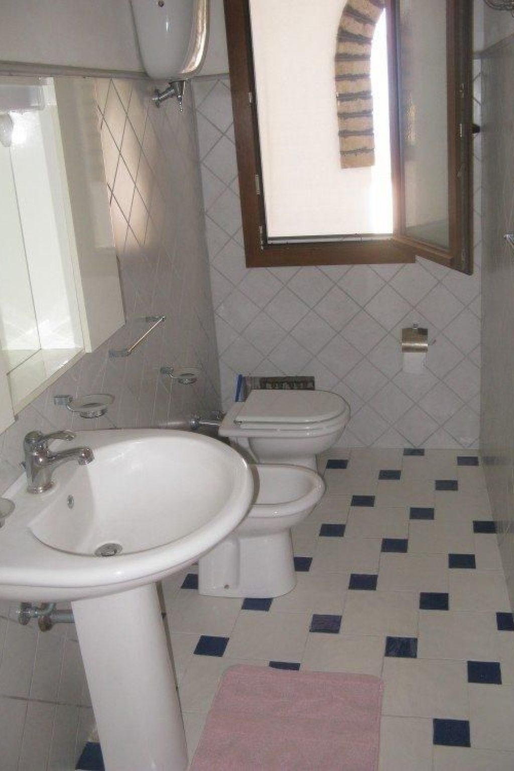 'Alba9' mit Wasserblick-Image-tags.info