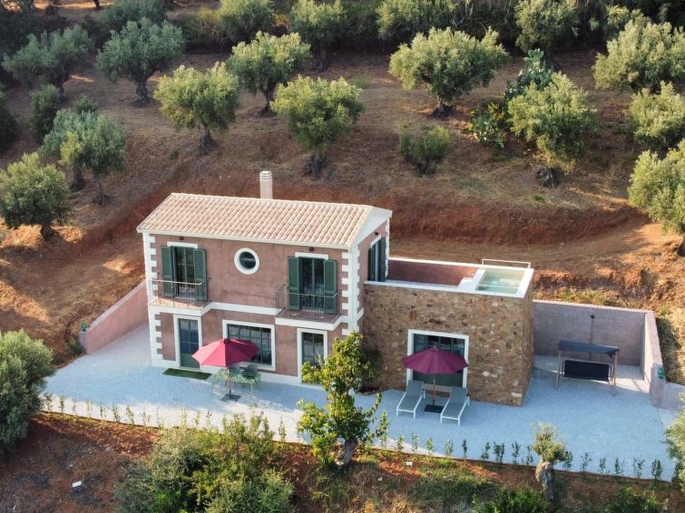 Villa mit Whirlpool, nur 6 km vom Strand entfernt