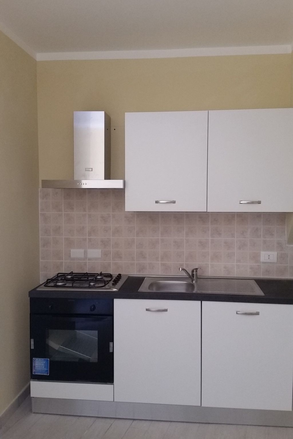 Lombarda Alta 3-Schlafzimmer-Haus-Binnen