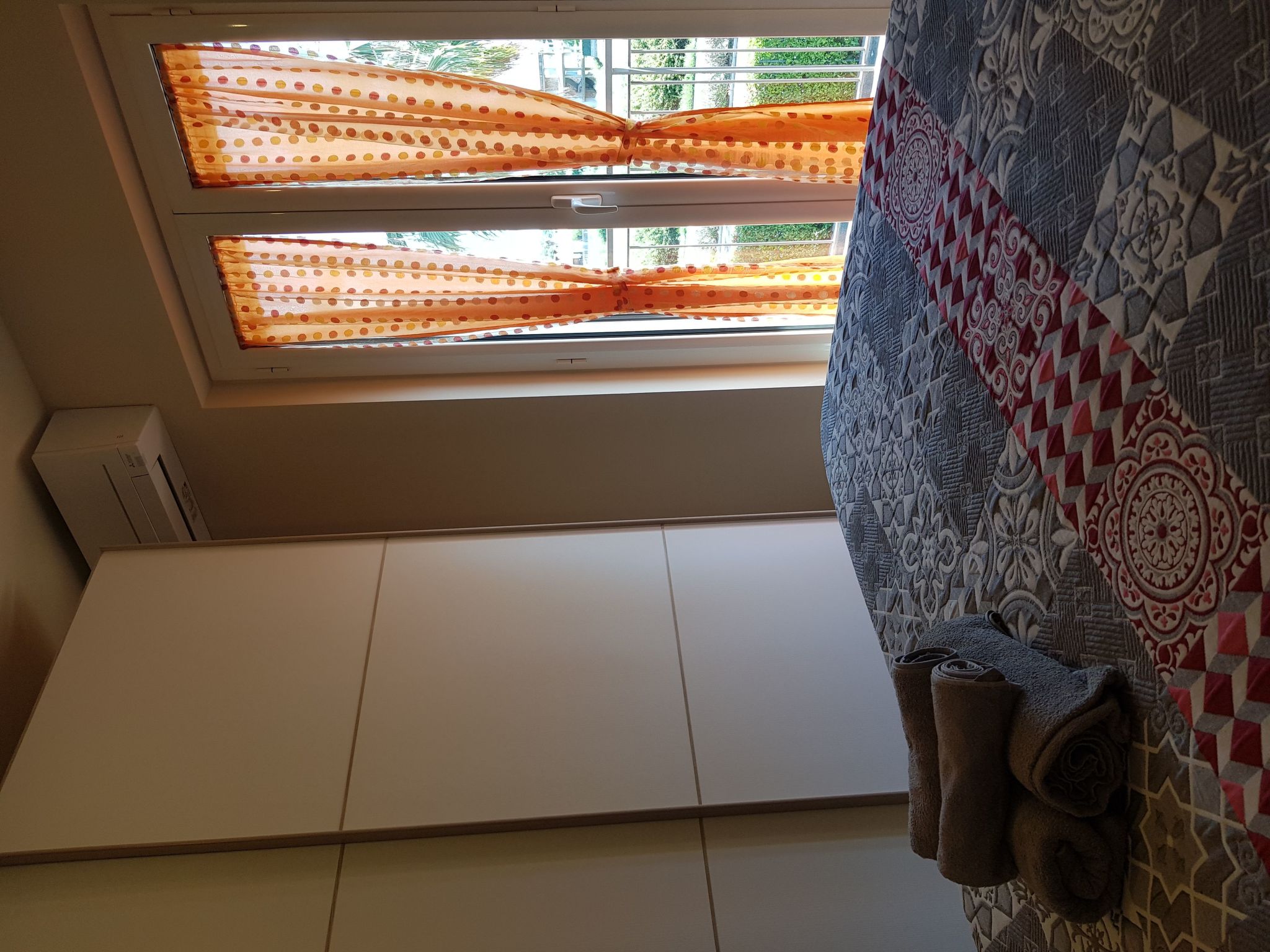 'Zeus-Image-tags.info