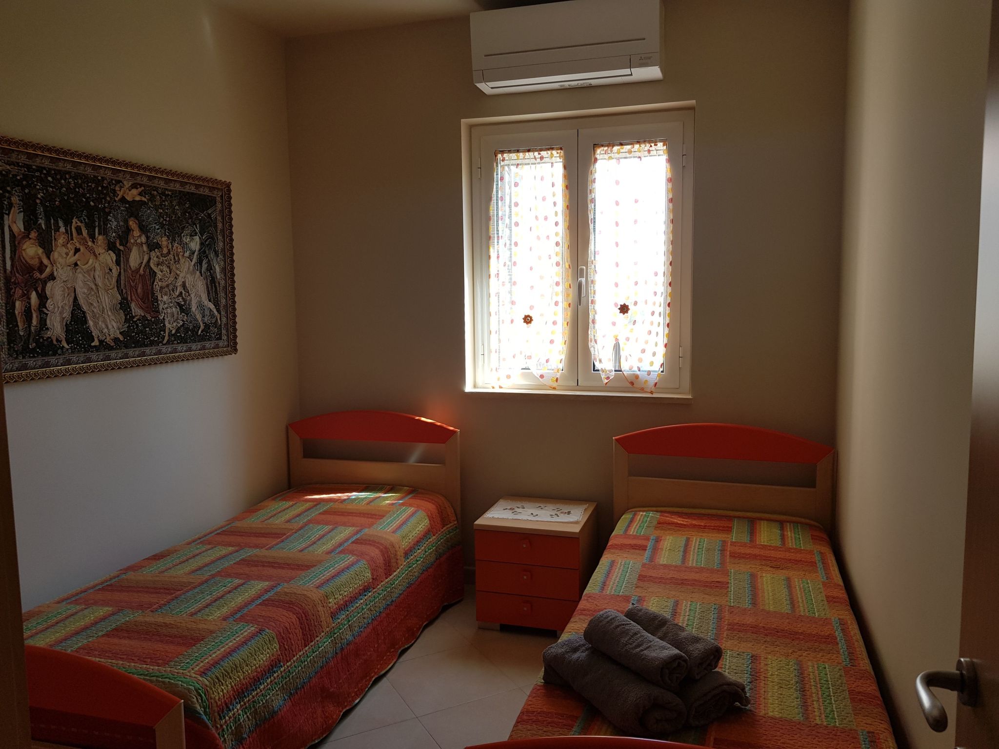 'Zeus-Image-tags.info