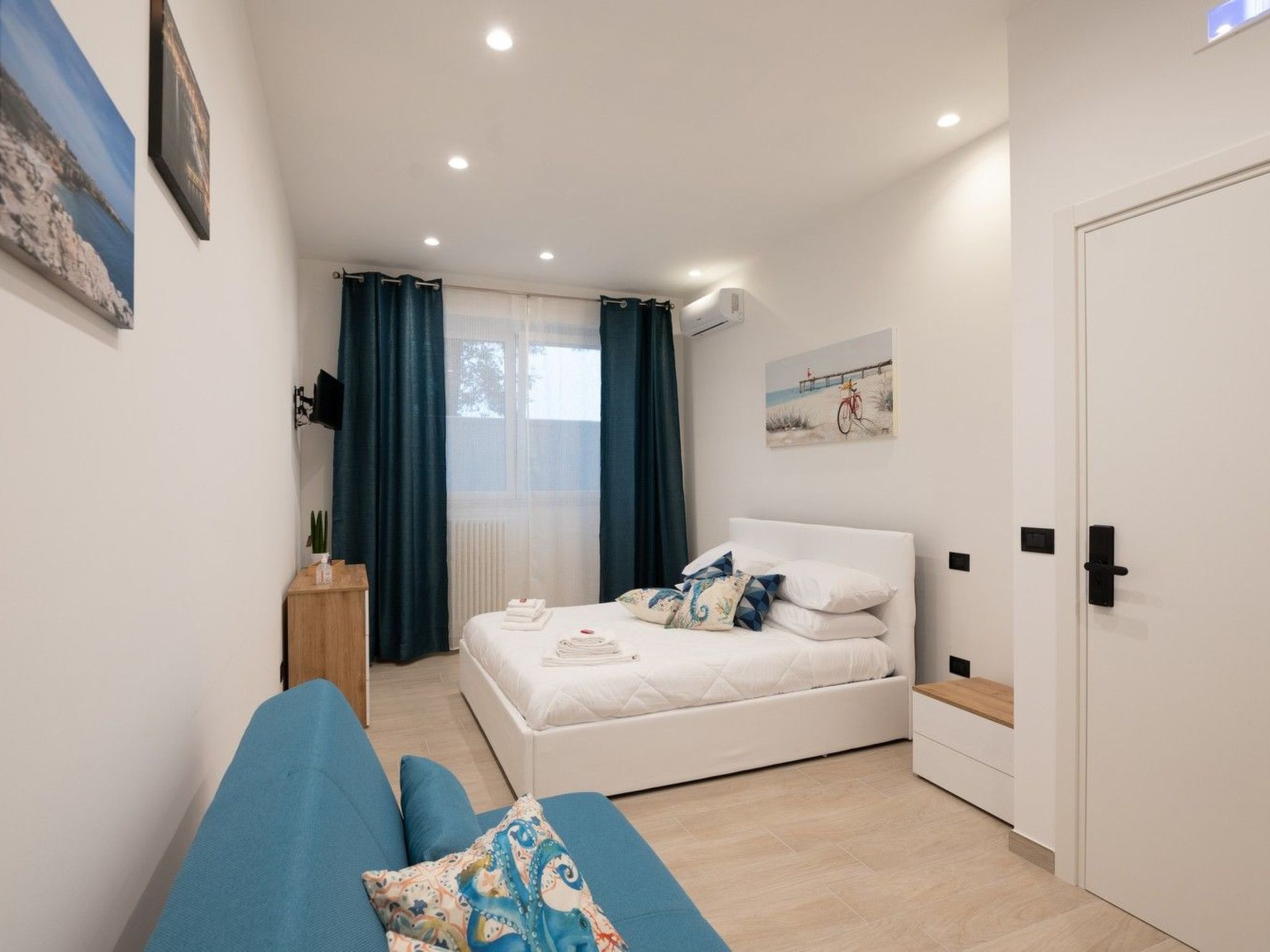 Bei Tante Gina-Dedans