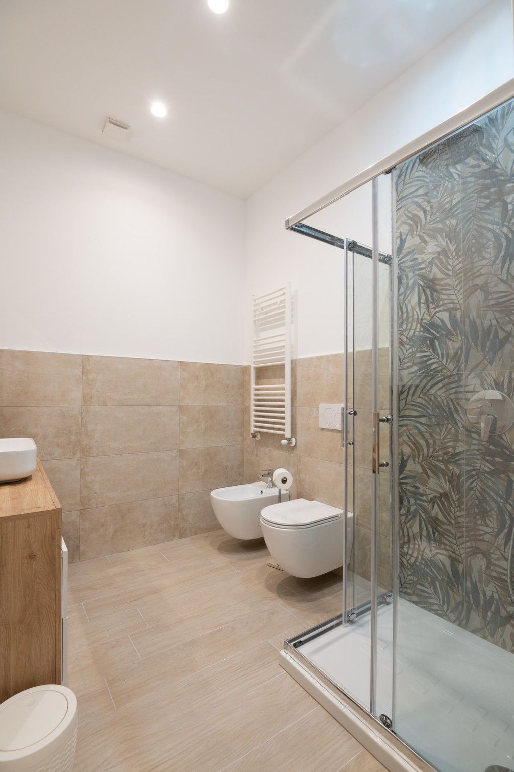 Bei Tante Gina-Dedans