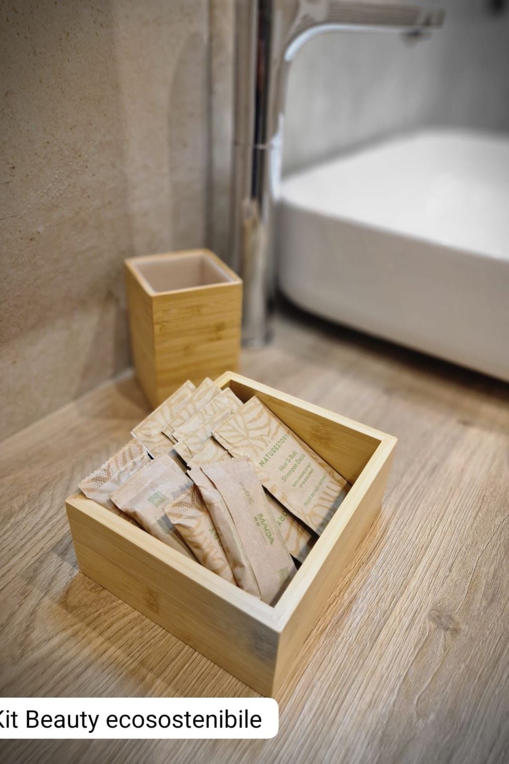 Bei Tante Gina-Dedans