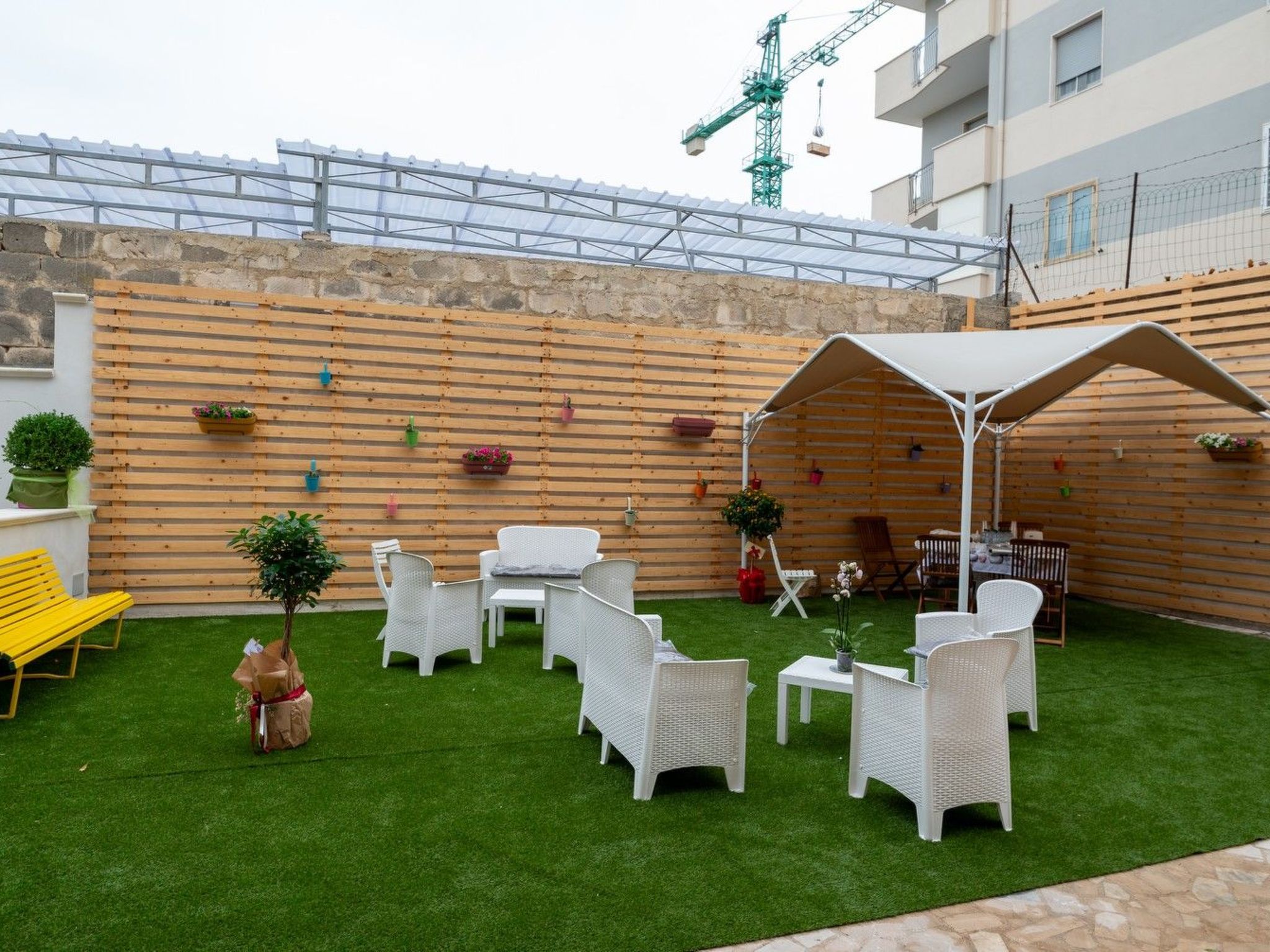 Bei Tante Gina-Dedans