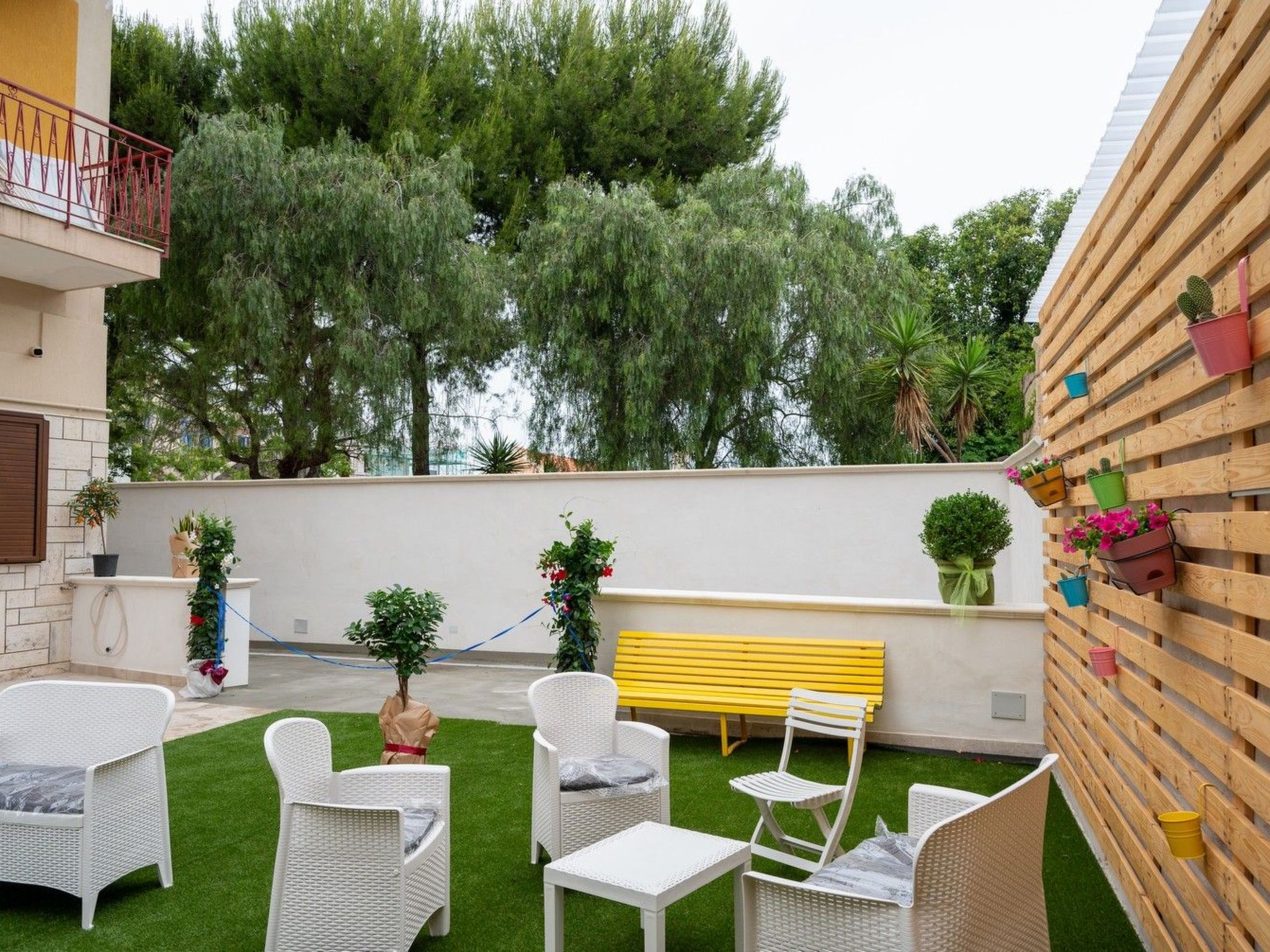 Bei Tante Gina-Dedans