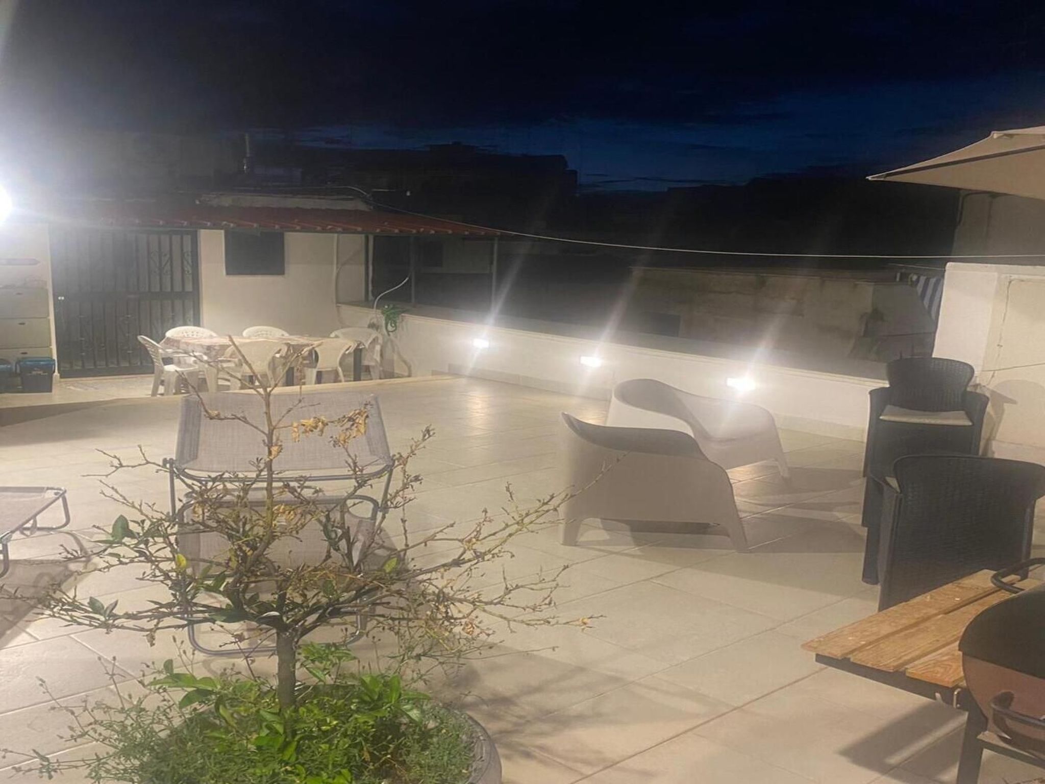 Chalet 'Weißes Haus' mit Wasserblick-Buiten