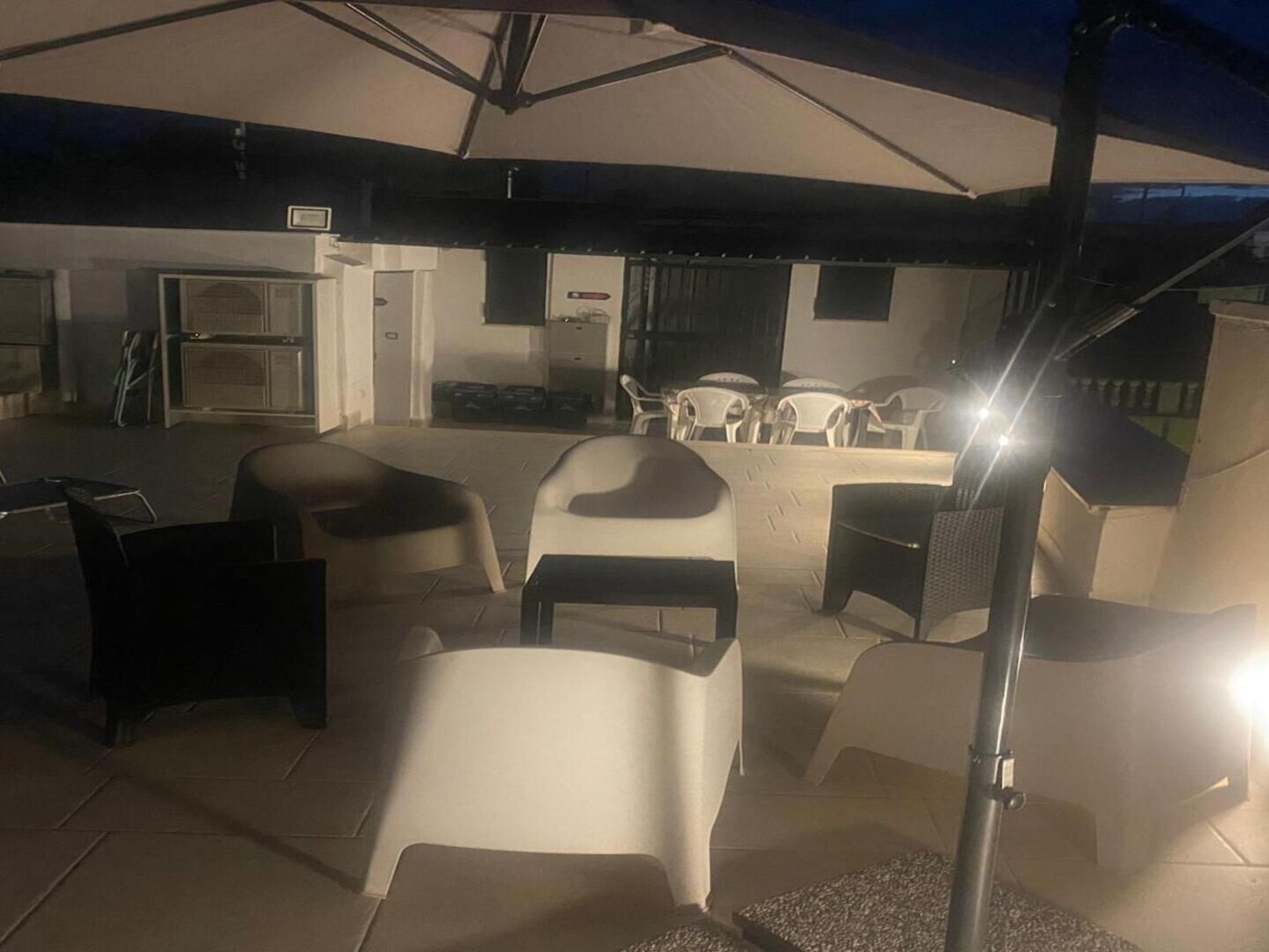 Chalet 'Weißes Haus' mit Wasserblick-Buiten