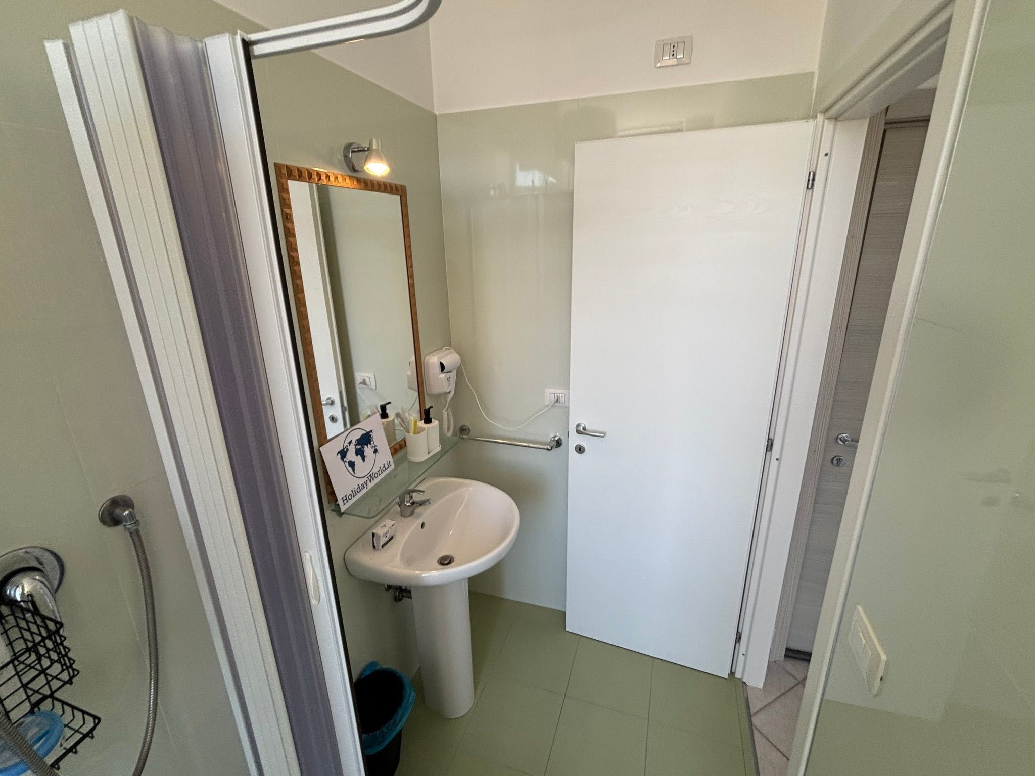 BNB der Nationen 5 von Holiday World-Image-tags.info