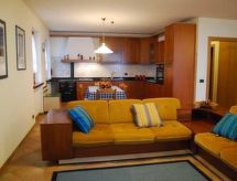 Vrijstaande woning met tuin en jacuzzi in San Gregorio nelle Alpi - thumbnail 6