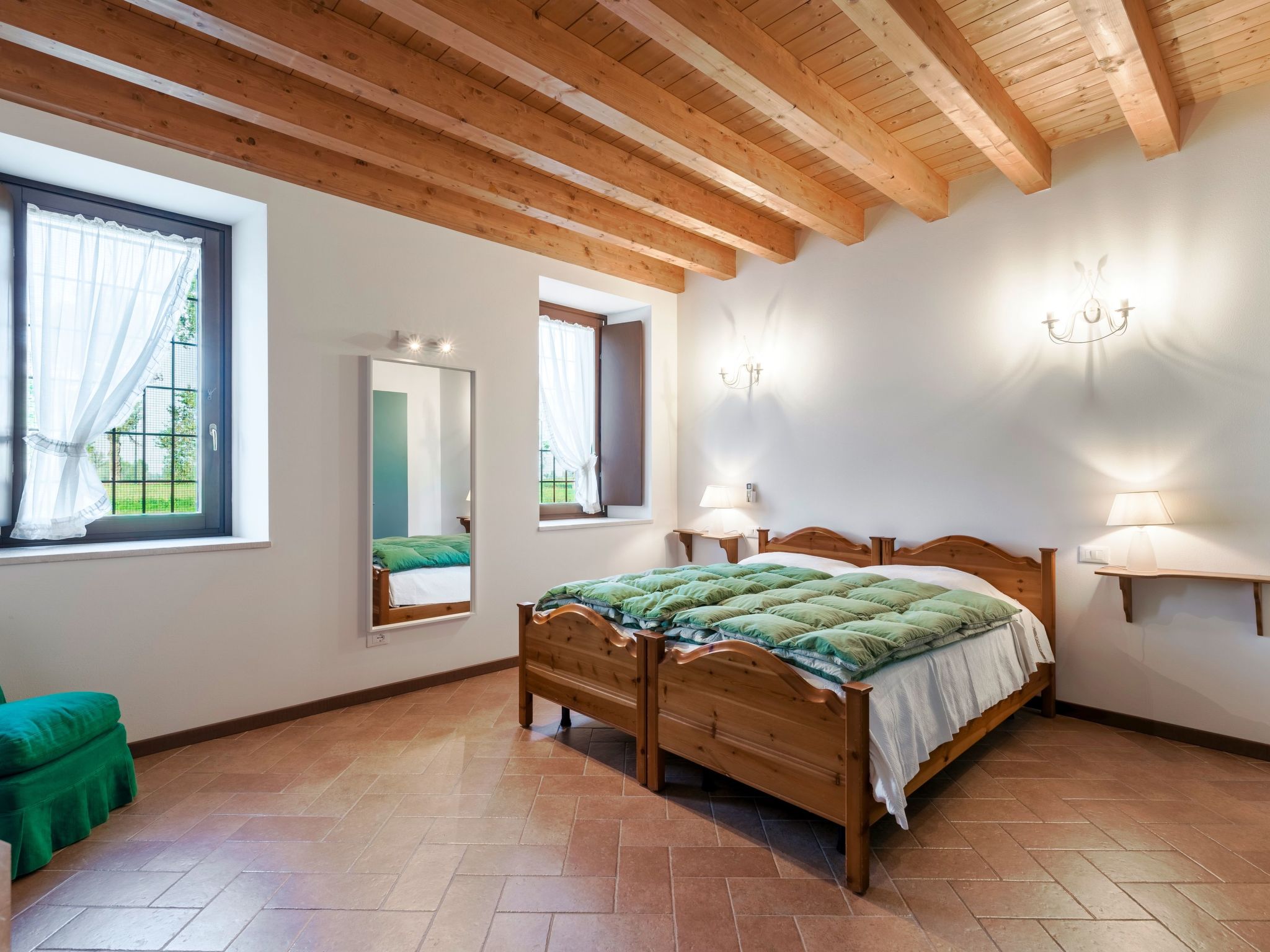 Zweizimmerwohnung mit zwei Einzelbetten und Schlafsofa-Image-tags.info