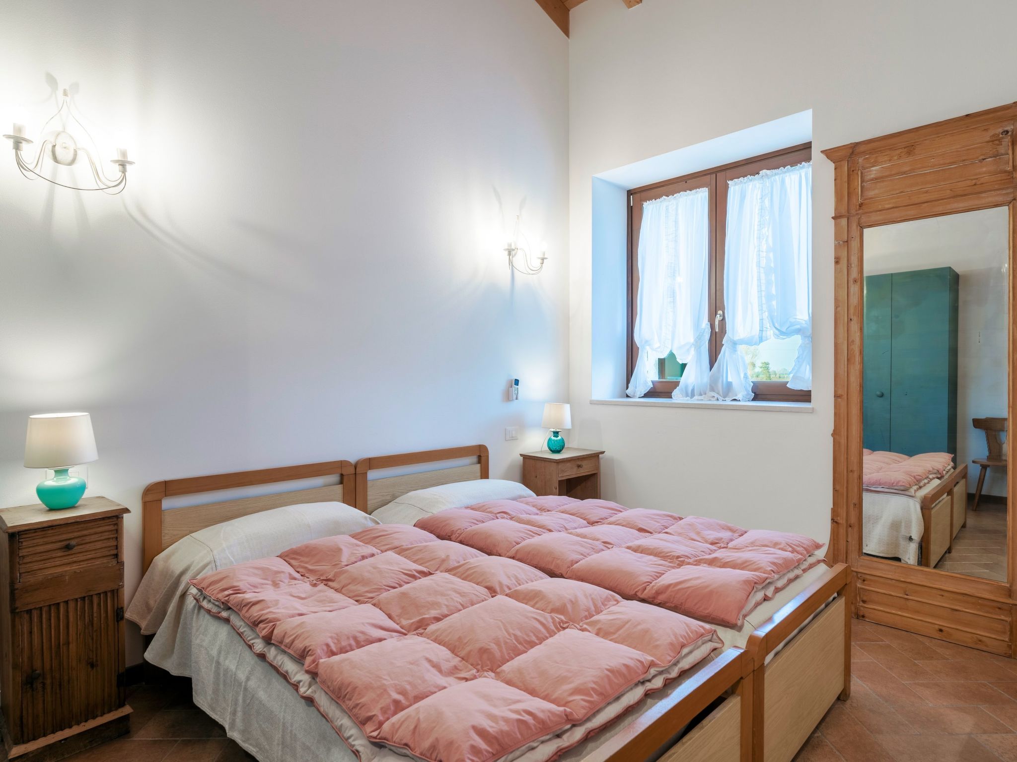 Wohnung mit Einzelbetten und Schlafsofa-Image-tags.info