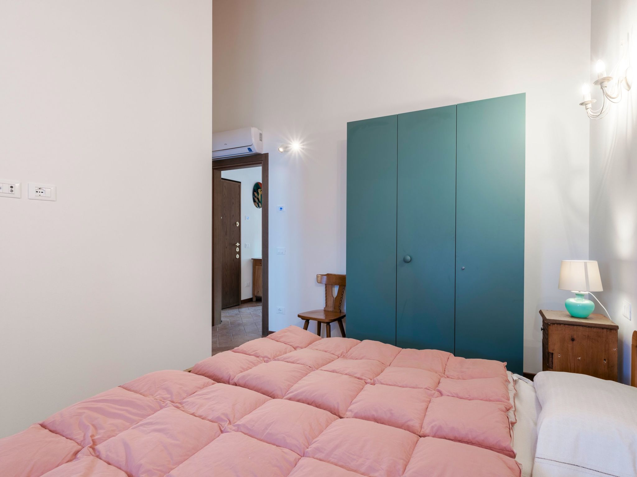 Wohnung mit Einzelbetten und Schlafsofa-Image-tags.info