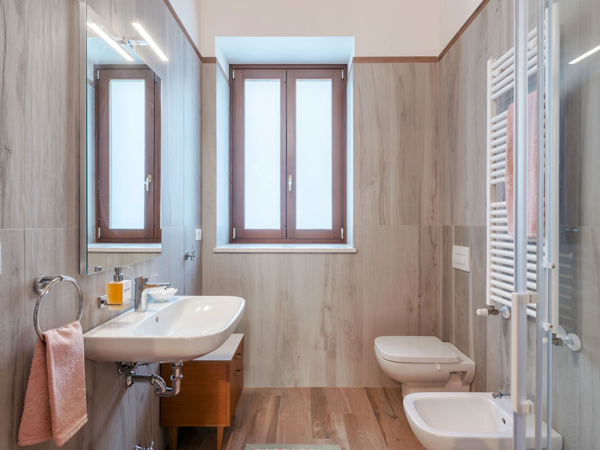 Wohnung mit Einzelbetten und Schlafsofa-Image-tags.info