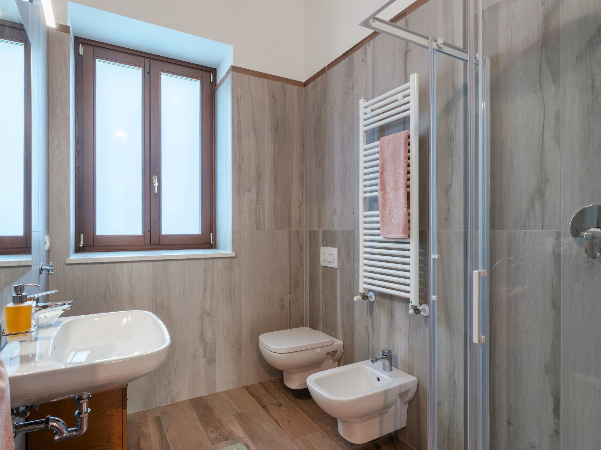 Wohnung mit Einzelbetten und Schlafsofa-Image-tags.info