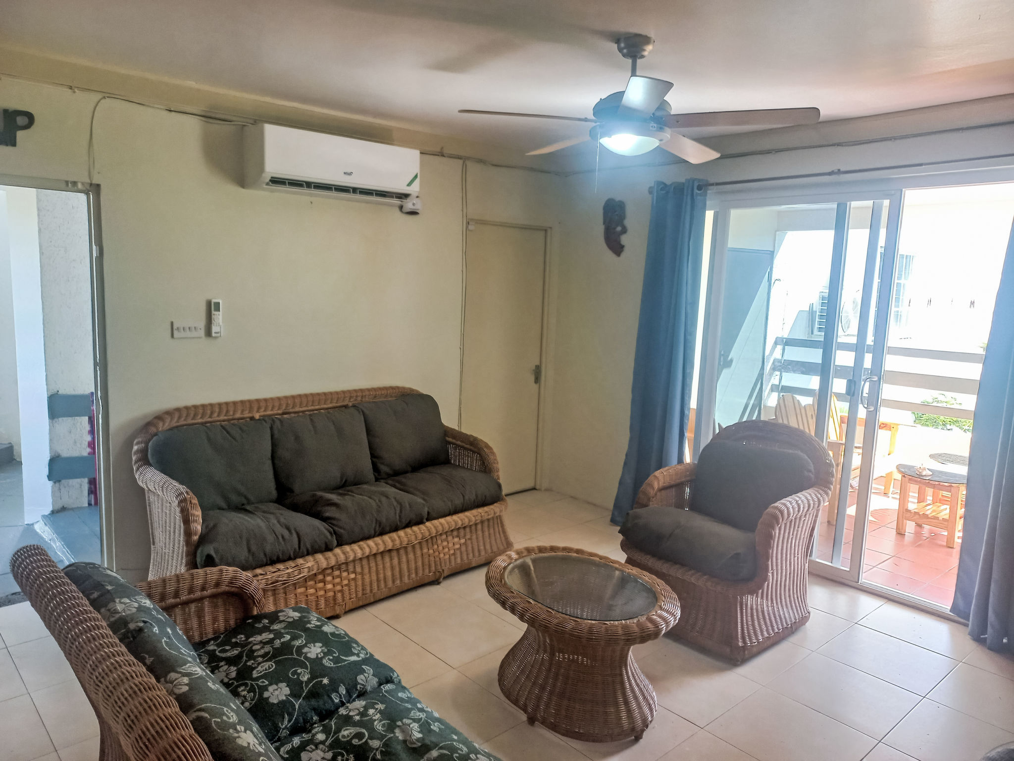 Appartement Apartment F25 – Séjour, photo 3 sur 13