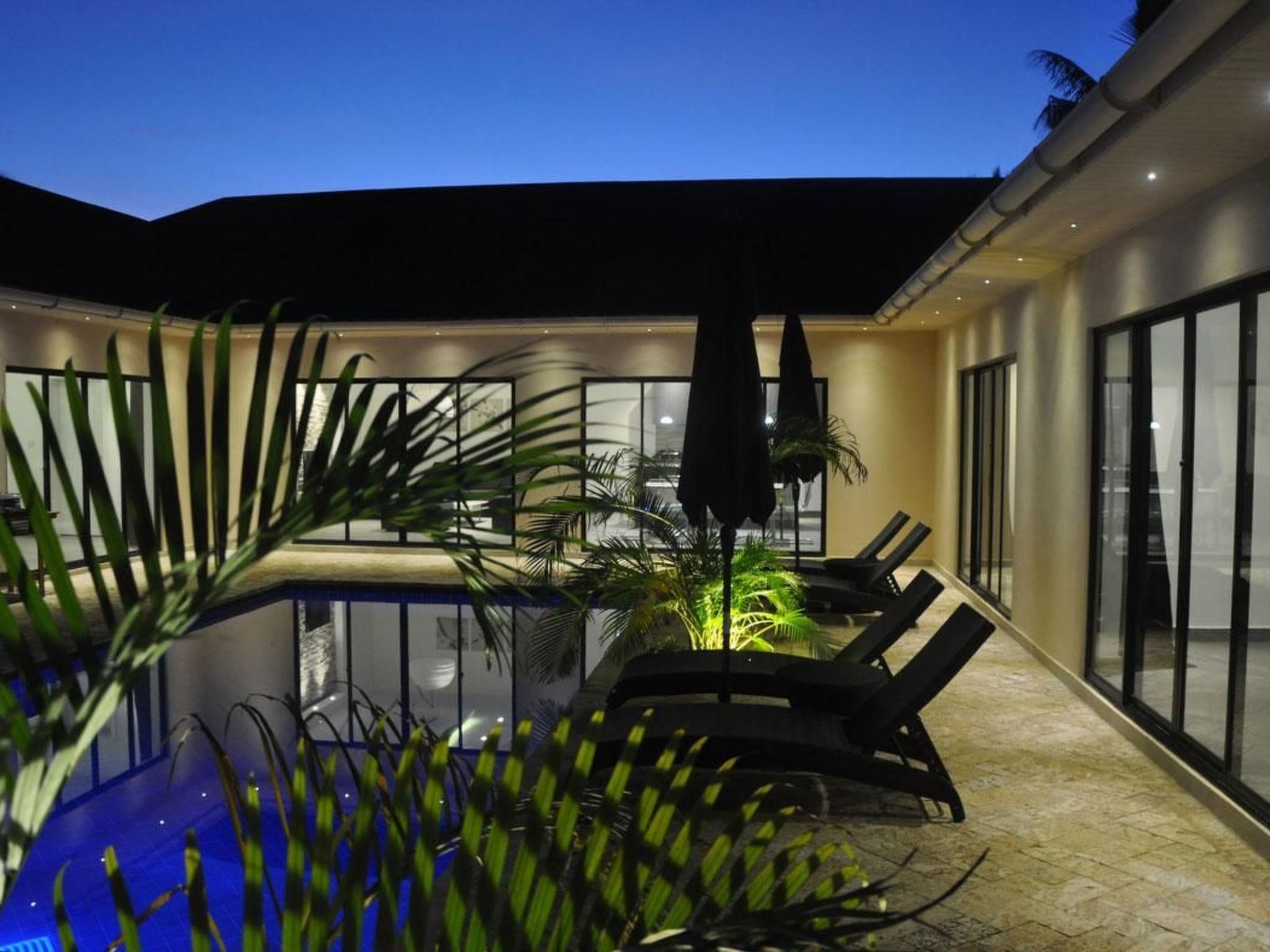 Villa "Grand Amber" mit Terrasse