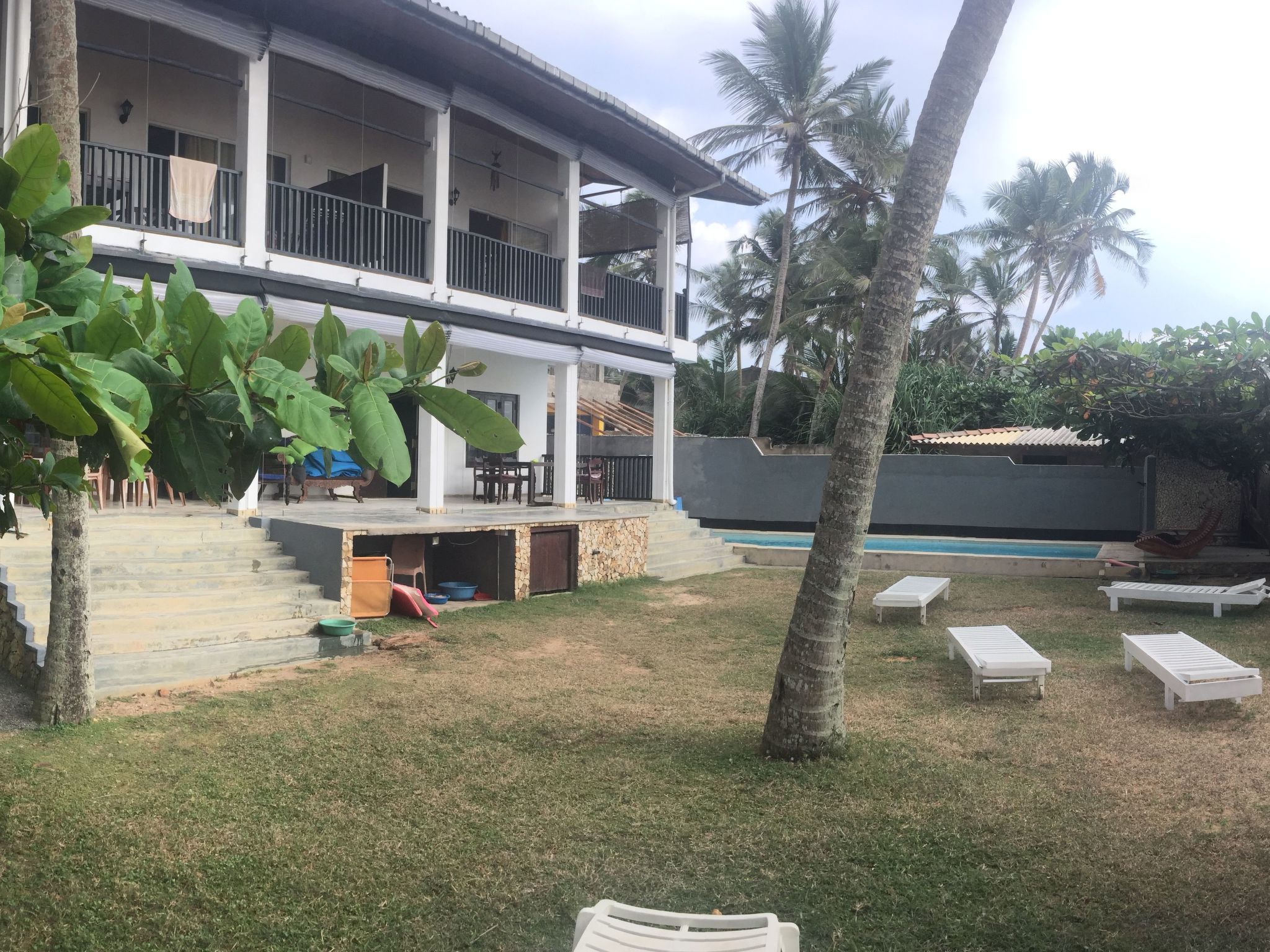 Maison Doppelhaushälfte der Villa, direkt am Strand von Hikkaduwa in Sri Lanka gelegen – Extérieur de la maison, photo 32 sur 48