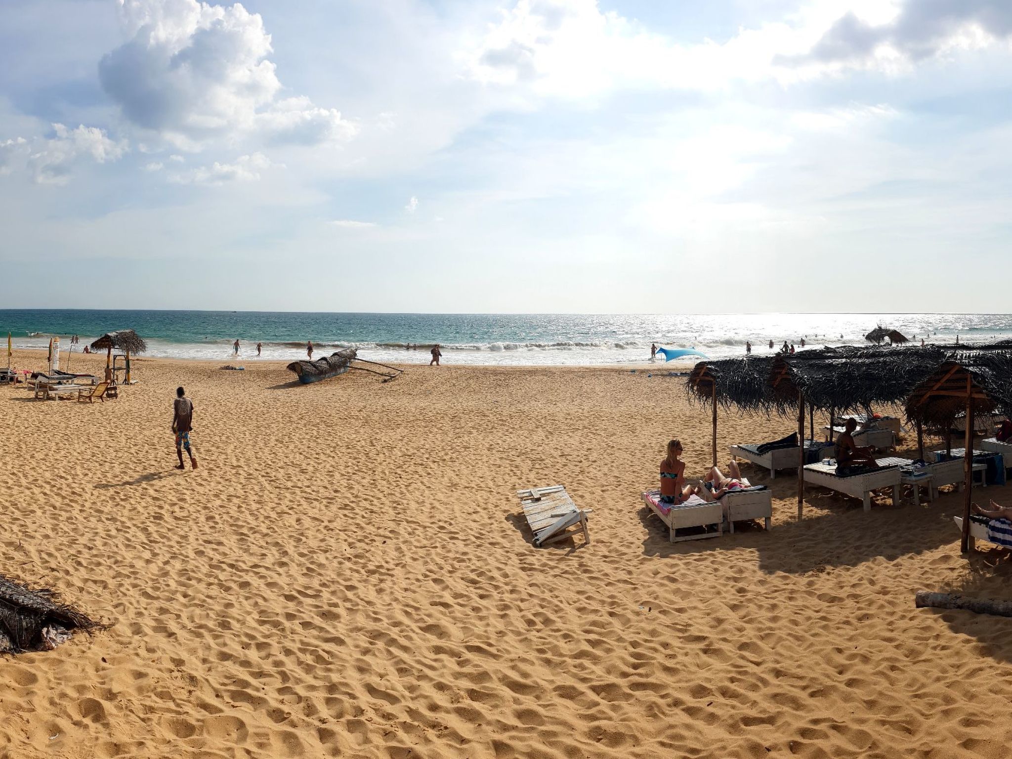 Doppelhaushälfte der Villa, direkt am Strand von Hikkaduwa in Sri Lanka gelegen — Terrace (2 of 39)