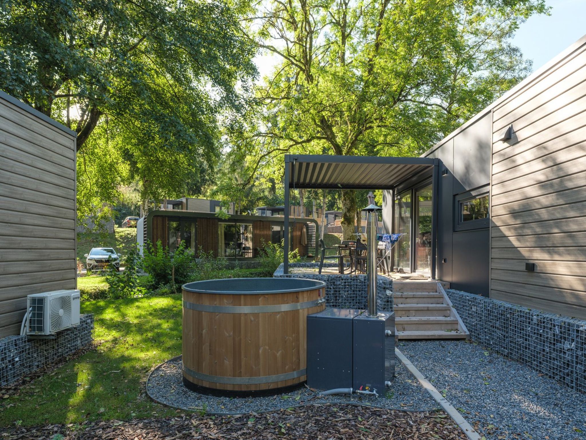 Resort Walsdorf - Sauwer Lodge hottub | 6p - Buiten