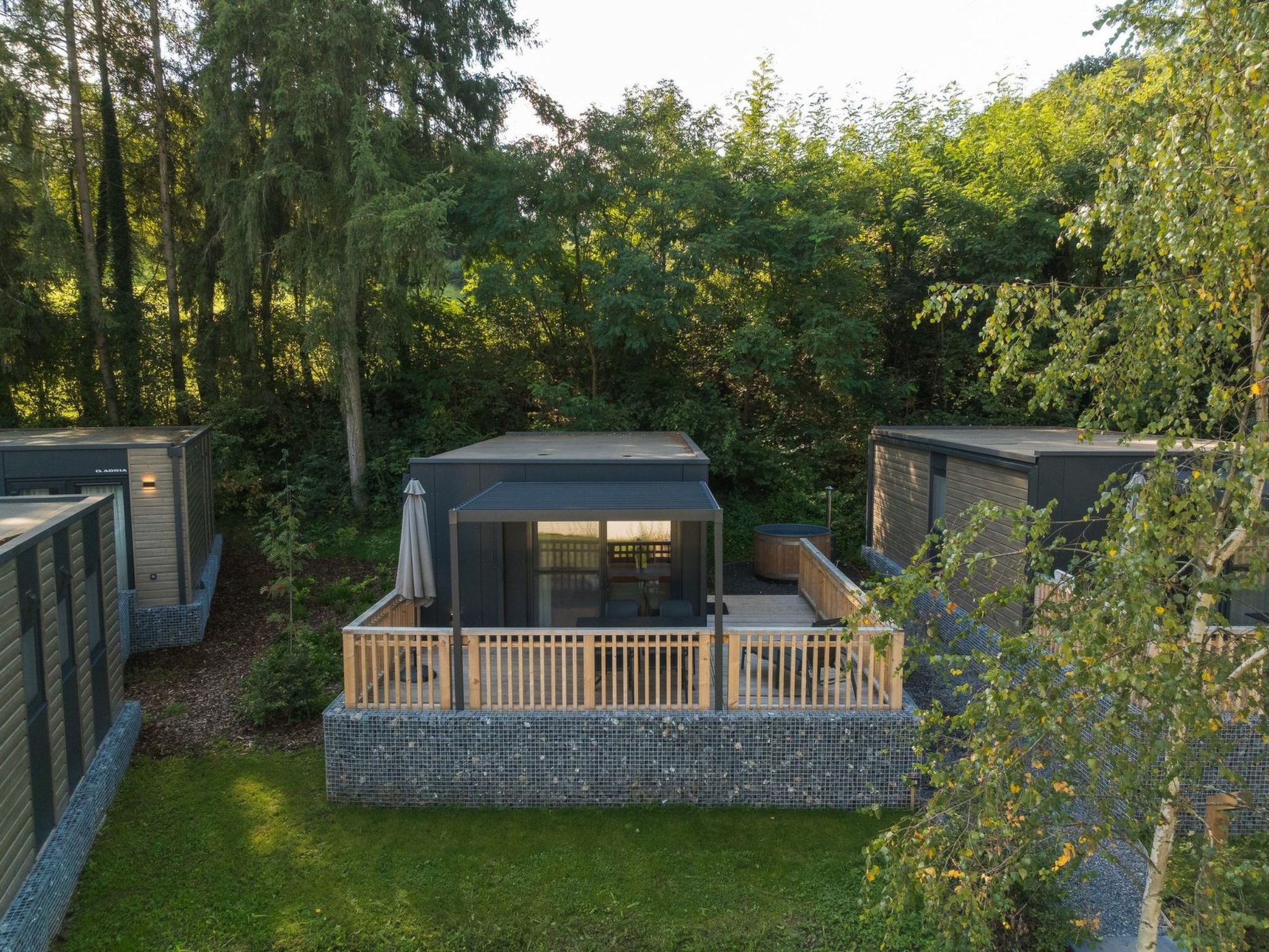 Resort Walsdorf - Moezel Lodge hottub - Buiten
