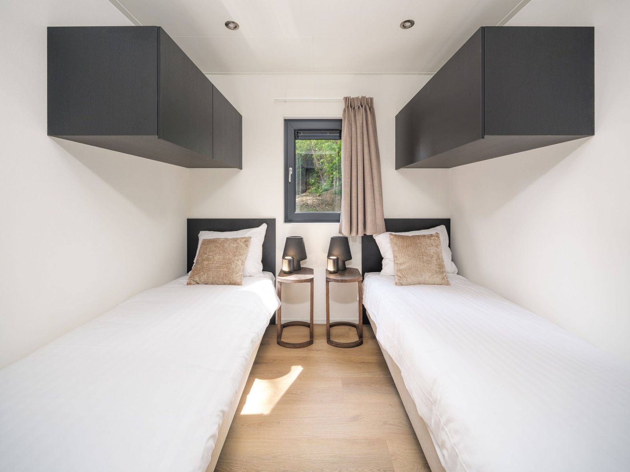 Resort Walsdorf - Mamer Lodge hottub - Binnen
