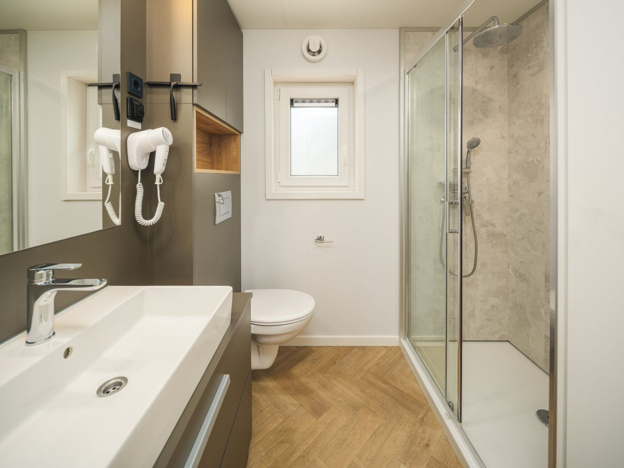 Resort Walsdorf - Sauwer Lodge hottub | 4p - Buiten