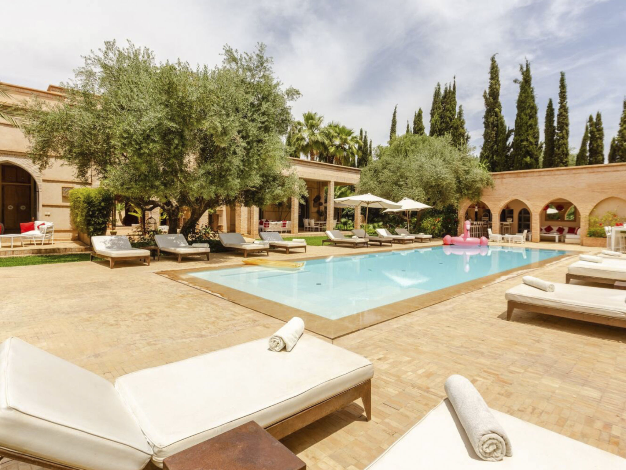 Photo of Grandiose Villa ,5 Schlafzimmer in der Nähe des Zentrums .