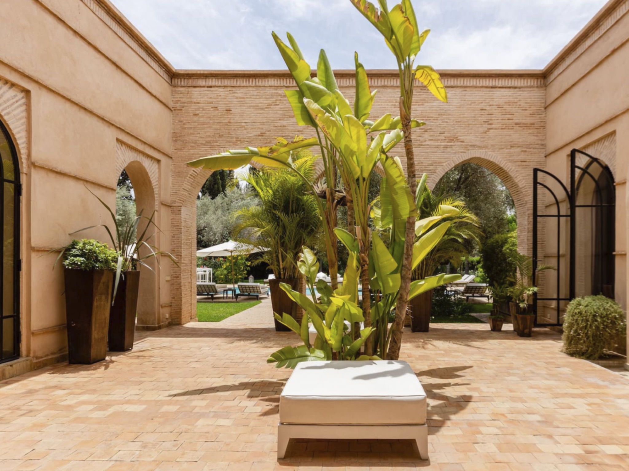 Photo of Grandiose Villa ,5 Schlafzimmer in der Nähe des Zentrums .